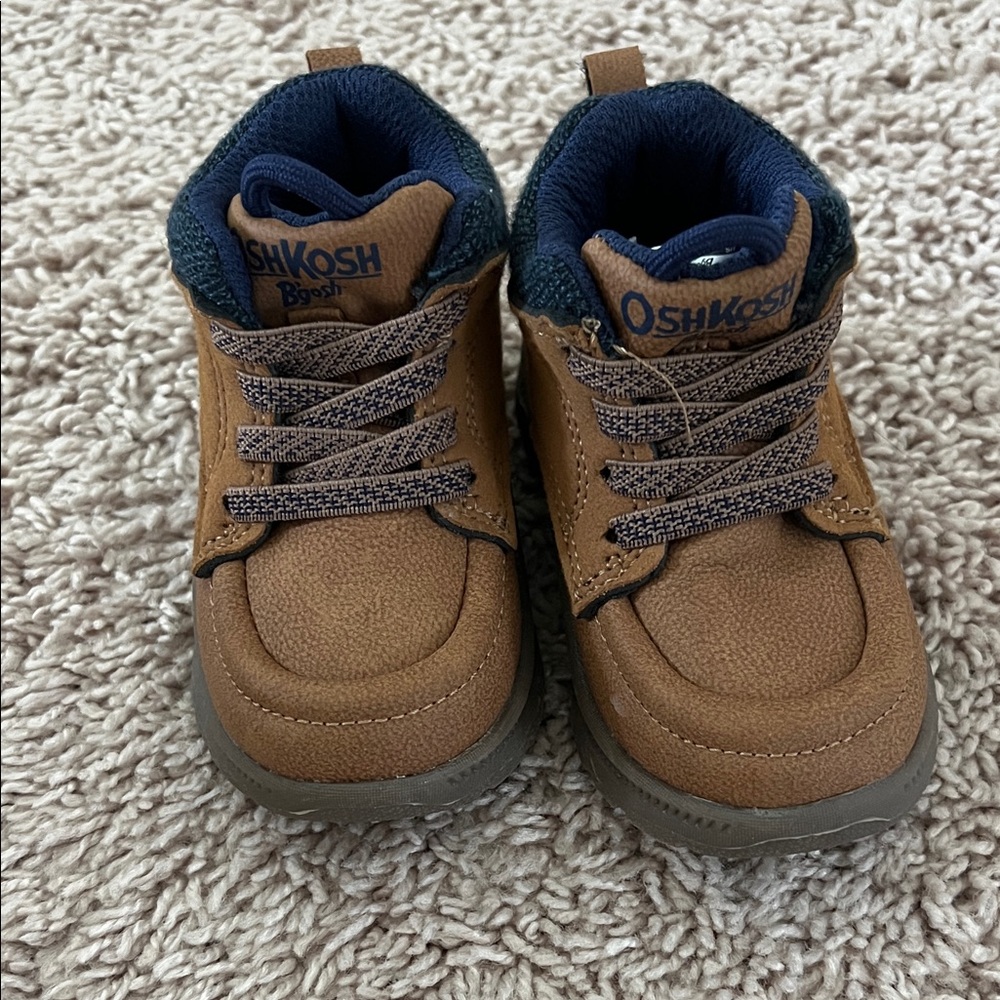 OshKosh B'gosh Brown and Navy Toddler Boots NWOT